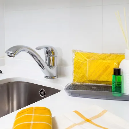 Airport - Std 2 - Ar Condicionado - Cave 20m2 215ft2 - Full Equipped - Ring Bell E 公寓