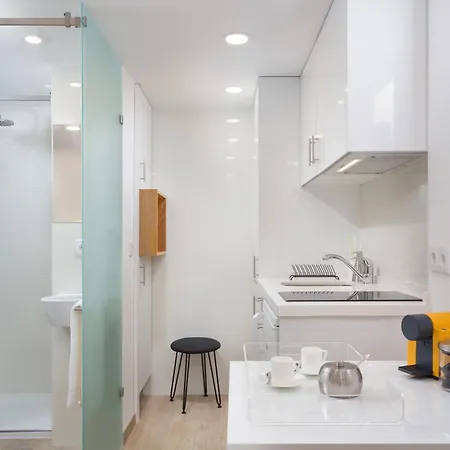 Airport - Std 2 - Ar Condicionado - Cave 20m2 215ft2 - Full Equipped - Ring Bell E 公寓