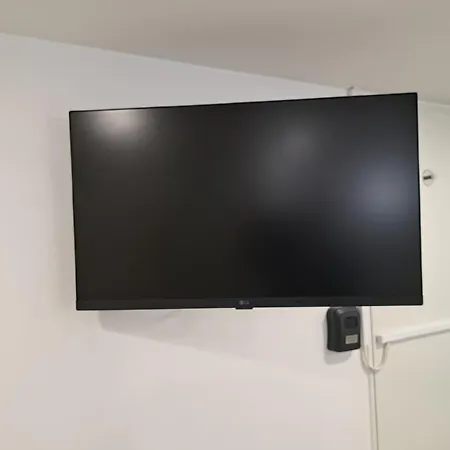 Airport - Std 2 - Ar Condicionado - Cave 20m2 215ft2 - Full Equipped - Ring Bell E *