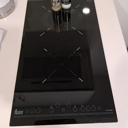 شقة Airport - Std 2 - Ar Condicionado - Cave 20m2 215ft2 - Full Equipped - Ring Bell E