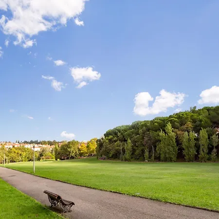 Airport - Std 2 - Ar Condicionado - Cave 20m2 215ft2 - Full Equipped - Ring Bell E * Lisboa