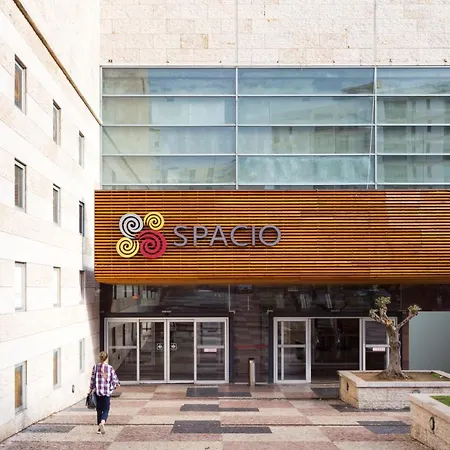 Airport - Std 2 - Ar Condicionado - Cave 20m2 215ft2 - Full Equipped - Ring Bell E * Lizbona