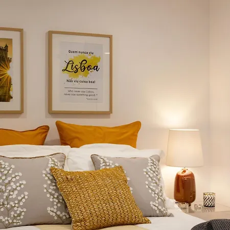 Airport - Std 2 - Ar Condicionado - Cave 20m2 215ft2 - Full Equipped - Ring Bell E * Lisboa