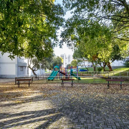 Διαμέρισμα Airport - Std 2 - Ar Condicionado - Cave 20m2 215ft2 - Full Equipped - Ring Bell E